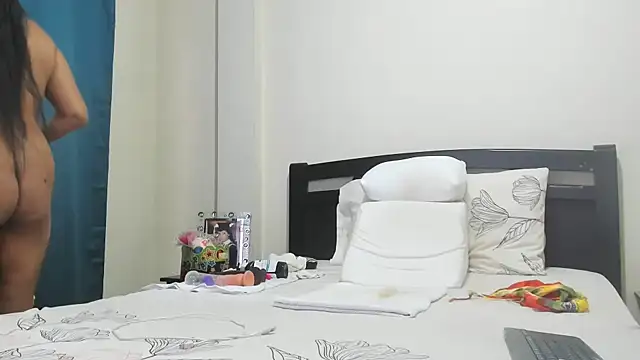 Snapshot of mara2020_69 chatting on November 1, 2025, 12:54 pm mara2020 69 online show from November 1, 2025, 12:54 pm