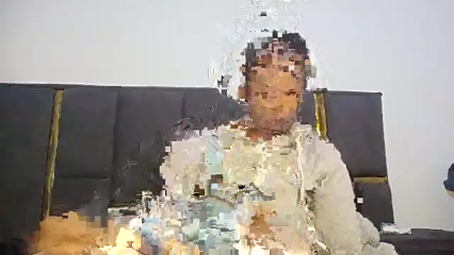 Snapshot of aleixane chatting on June 18, 2026, 5:06 am aleixane online show from June 18, 2026, 5:06 am