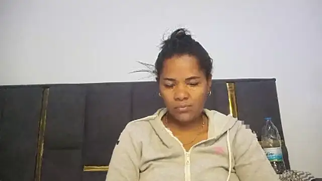 Snapshot of aleixane chatting on June 18, 2026, 2:22 pm aleixane online show from June 18, 2026, 2:22 pm
