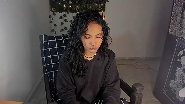 Snapshot of Mary_Rosse1 chatting on October 15, 2025, 7:22 pm Mary Rosse1 online show from October 15, 2025, 7:22 pm