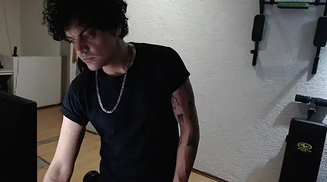 GruesoMexico online show from March 6, 2025, 2:30 am