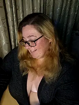 Snapshot of Iceprincess2bad4u chatting on October 7, 2025, 6:09 pm Iceprincess2bad4u online show from October 7, 2025, 6:09 pm