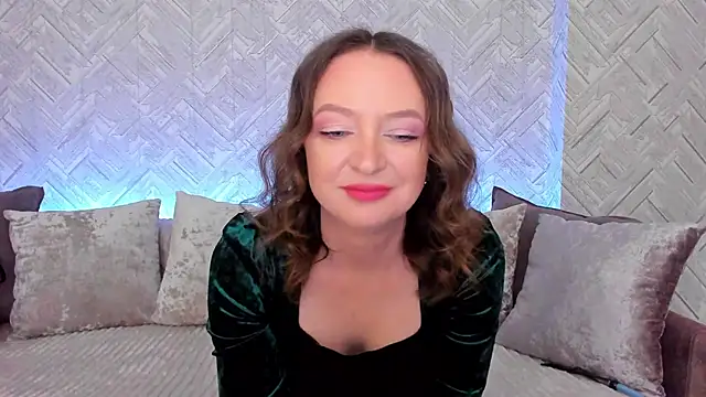 Snapshot of EvaBarsa_ chatting on November 18, 2025, 9:12 am EvaBarsa online show from November 18, 2025, 9:12 am