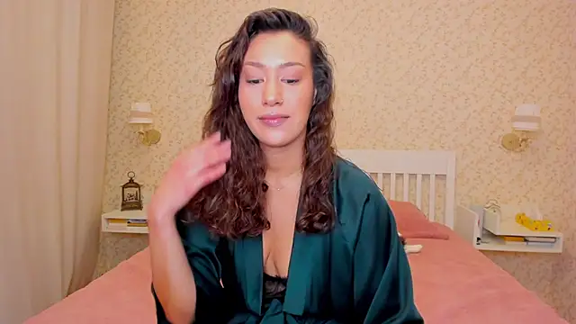 Snapshot of FieryHeart chatting on November 28, 2025, 6:08 pm FieryHeart online show from November 28, 2025, 6:08 pm