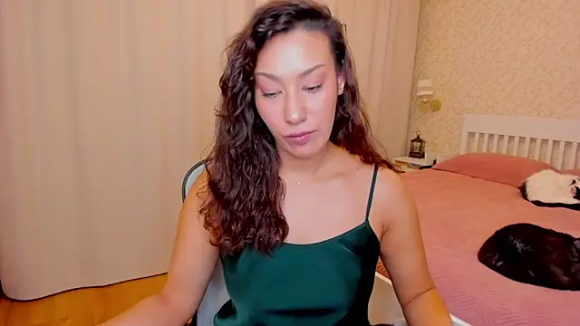 Snapshot of FieryHeart chatting on November 30, 2025, 2:40 pm FieryHeart online show from November 30, 2025, 2:40 pm