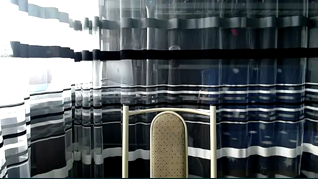 Snapshot of cold_lollipop chatting on November 15, 2025, 7:56 am cold lollipop online show from November 15, 2025, 7:56 am