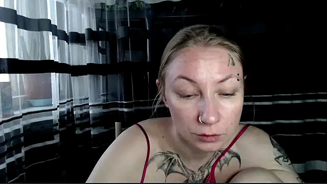 Snapshot of cold_lollipop chatting on November 20, 2025, 7:20 am cold lollipop online show from November 20, 2025, 7:20 am