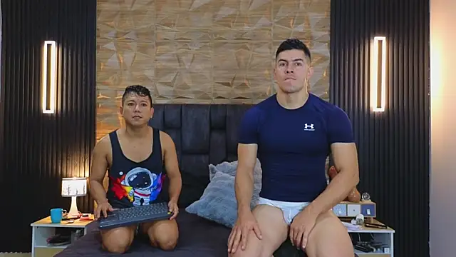 Snapshot of FelipeAndMarcello3 chatting on July 27, 2026, 2:13 pm FelipeAndMarcello3 online show from July 27, 2026, 2:13 pm