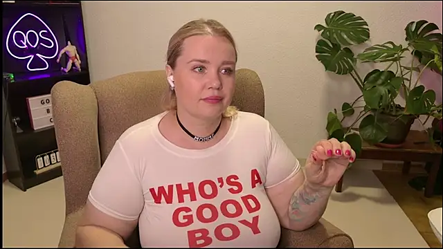 Snapshot of MargotGrey chatting on August 4, 2026, 11:48 am MargotGrey online show from August 4, 2026, 11:48 am