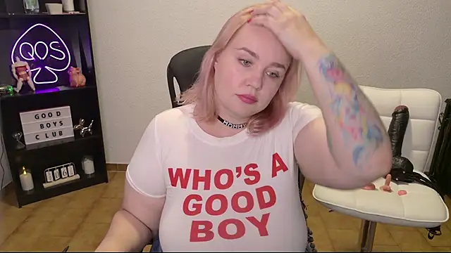 Snapshot of MargotGrey chatting on June 6, 2026, 9:36 am MargotGrey online show from June 6, 2026, 9:36 am