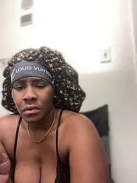 Foreignthababyy online show from April 30, 2026, 12:01 pm