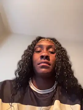 Foreignthababyy online show from May 14, 2026, 1:41 pm