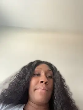 Foreignthababyy online show from April 30, 2026, 9:41 pm
