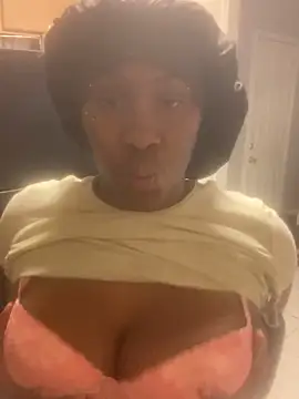 Snapshot of Foreignthababyy chatting on January 6, 2026, 4:00 pm Foreignthababyy online show from January 6, 2026, 4:00 pm