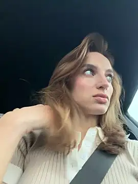 -AngelAri- online show from December 4, 2025, 9:19 am