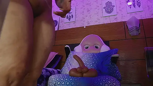 Snapshot of mssburbuja chatting on March 20, 2025, 6:19 am mssburbuja online show from March 20, 2025, 6:19 am