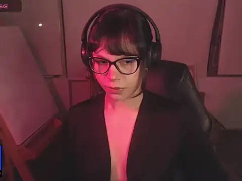 Snapshot of alien__show chatting on March 16, 2026, 9:46 am alien show online show from March 16, 2026, 9:46 am