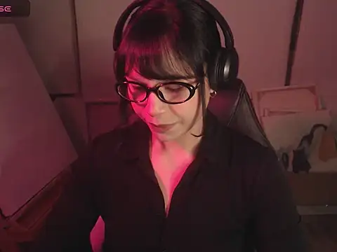 Snapshot of alien__show chatting on March 20, 2026, 3:40 am alien show online show from March 20, 2026, 3:40 am