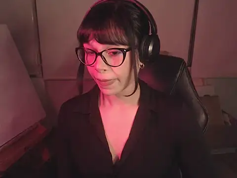 Snapshot of alien__show chatting on March 23, 2026, 1:28 am alien show online show from March 23, 2026, 1:28 am