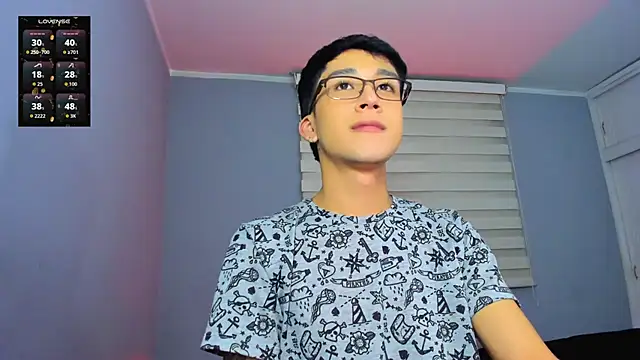 Snapshot of tom_Howard chatting on October 30, 2025, 3:05 am tom Howard online show from October 30, 2025, 3:05 am