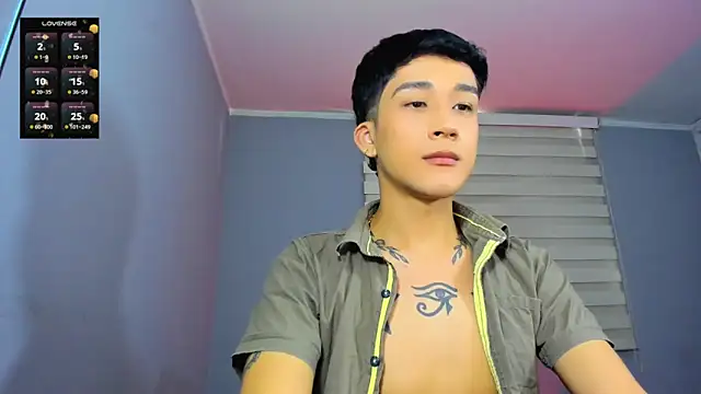 Snapshot of tom_Howard chatting on October 30, 2025, 7:11 pm tom Howard online show from October 30, 2025, 7:11 pm