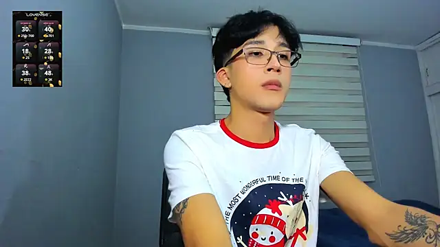 Snapshot of tom_Howard chatting on February 8, 2026, 1:14 am tom Howard online show from February 8, 2026, 1:14 am