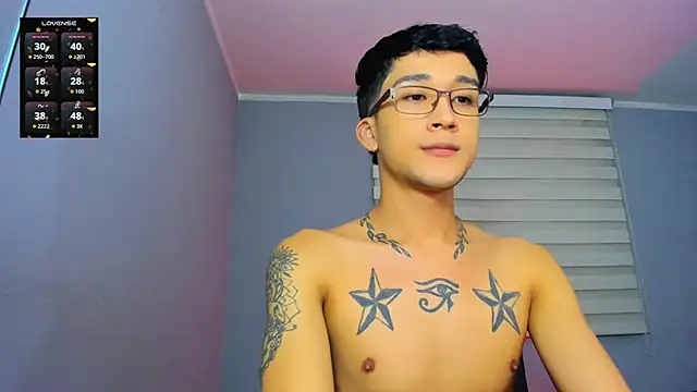 Snapshot of tom_Howard chatting on October 28, 2025, 2:45 am tom Howard online show from October 28, 2025, 2:45 am