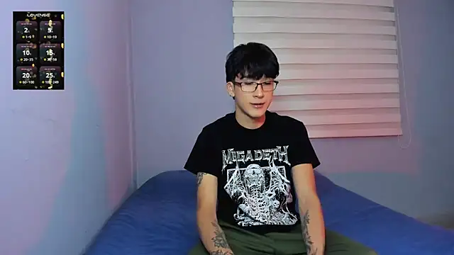 Snapshot of tom_Howard chatting on February 21, 2026, 10:34 pm tom Howard online show from February 21, 2026, 10:34 pm