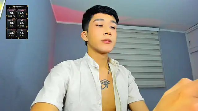 Snapshot of tom_Howard chatting on December 5, 2025, 2:00 am tom Howard online show from December 5, 2025, 2:00 am