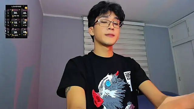 Snapshot of tom_Howard chatting on February 27, 2026, 1:06 am tom Howard online show from February 27, 2026, 1:06 am