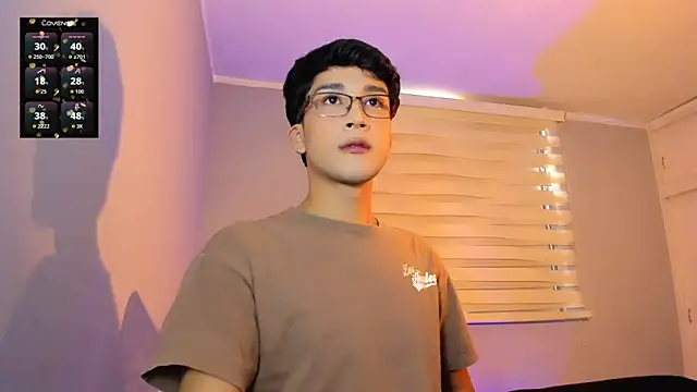 Snapshot of tom_Howard chatting on October 14, 2025, 6:19 pm tom Howard online show from October 14, 2025, 6:19 pm