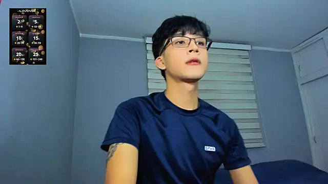 Snapshot of tom_Howard chatting on February 7, 2026, 3:03 am tom Howard online show from February 7, 2026, 3:03 am