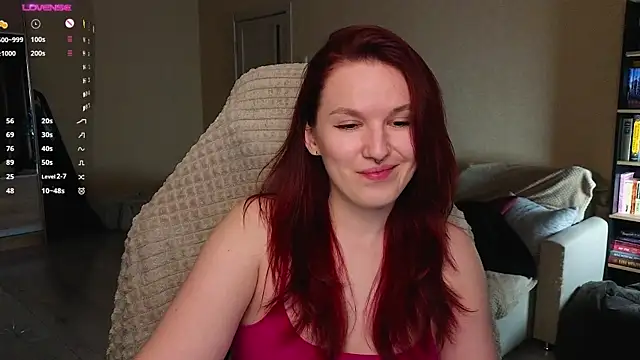 Snapshot of Val_lava chatting on April 2, 2026, 8:26 pm Val lava online show from April 2, 2026, 8:26 pm