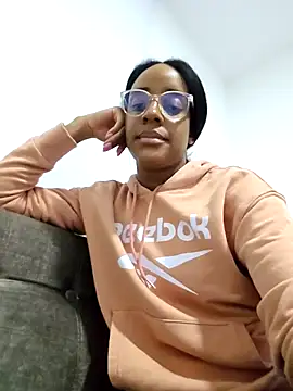 Snapshot of Maya_Lewis chatting on October 5, 2025, 5:42 am Maya Lewis online show from October 5, 2025, 5:42 am