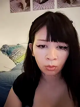 Snapshot of Haru_Queenn chatting on November 25, 2025, 2:34 am Haru Queenn online show from November 25, 2025, 2:34 am