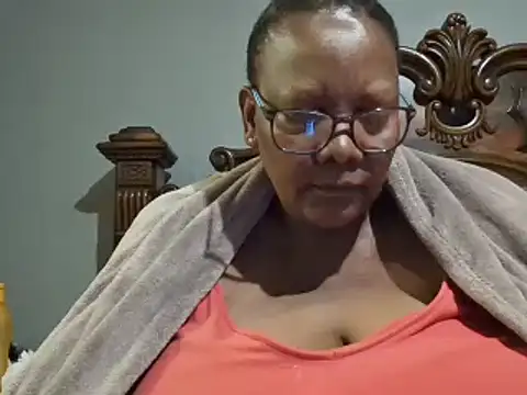 Snapshot of SEXYBOOBSNASS chatting on March 17, 2025, 5:49 pm SEXYBOOBSNASS online show from March 17, 2025, 5:49 pm