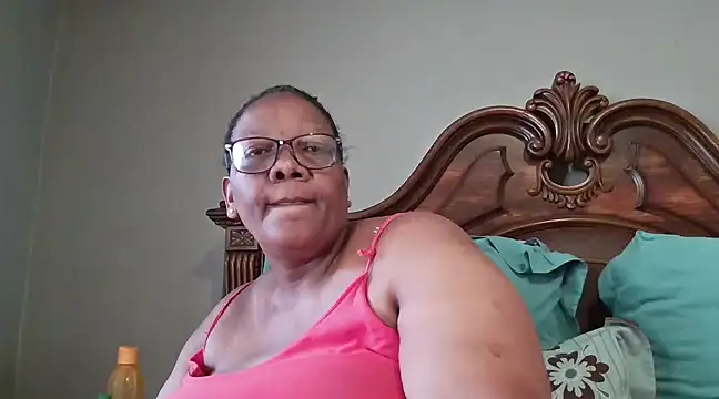 Snapshot of SEXYBOOBSNASS chatting on March 6, 2025, 8:41 am SEXYBOOBSNASS online show from March 6, 2025, 8:41 am