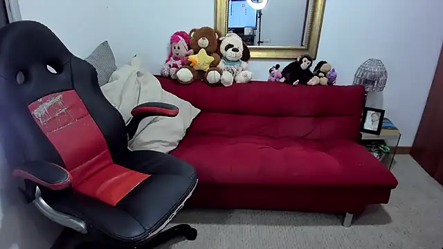 Snapshot of NicolettColin chatting on February 19, 2025, 3:06 am NicolettColin online show from February 19, 2025, 3:06 am