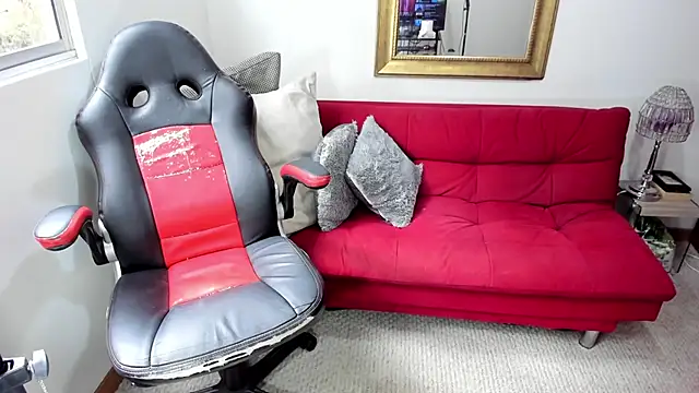 Snapshot of NicolettColin chatting on March 20, 2025, 4:20 pm NicolettColin online show from March 20, 2025, 4:20 pm