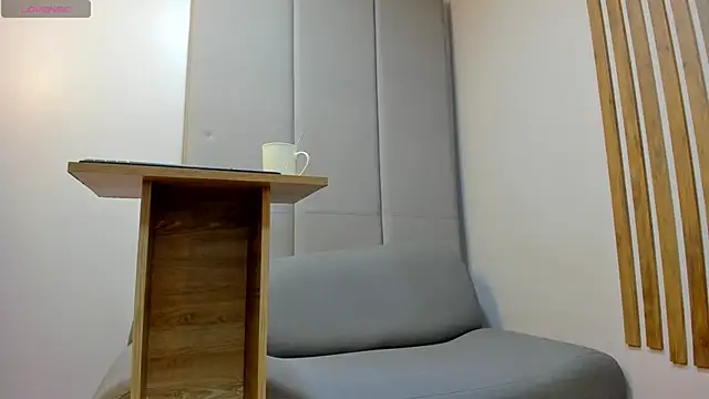 Snapshot of AlishaPalmer chatting on October 28, 2025, 12:04 pm AlishaPalmer online show from October 28, 2025, 12:04 pm