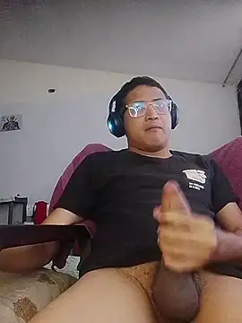 Snapshot of Mghty-cockl88 chatting on February 17, 2026, 2:36 pm Mghty-cockl88 online show from February 17, 2026, 2:36 pm