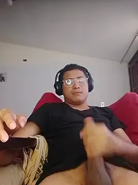 Snapshot of Mghty-cockl88 chatting on March 1, 2026, 6:41 pm Mghty-cockl88 online show from March 1, 2026, 6:41 pm