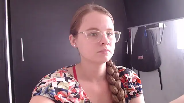 HellenMiyer1111 online show from February 20, 2025, 7:19 pm