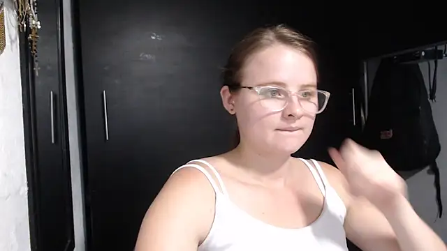 HellenMiyer1111 online show from February 16, 2025, 11:17 pm