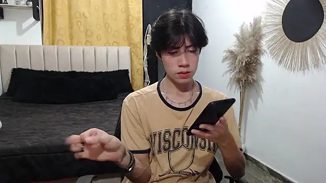 Snapshot of Elio-cam chatting on February 17, 2026, 1:36 am Elio-cam online show from February 17, 2026, 1:36 am