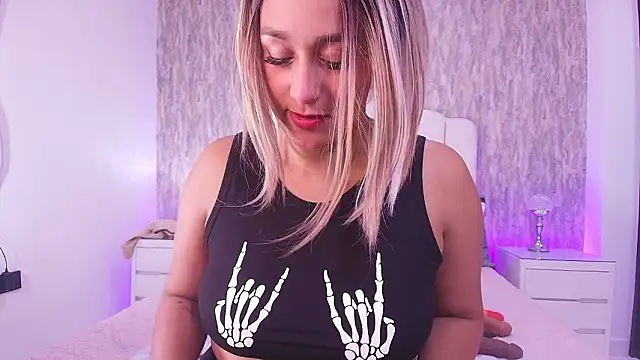 raven lilith  online show from February 22, 2026, 3:09 am