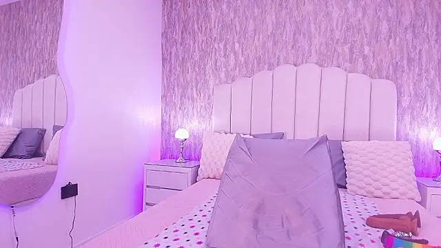 raven lilith  online show from February 11, 2026, 3:06 am