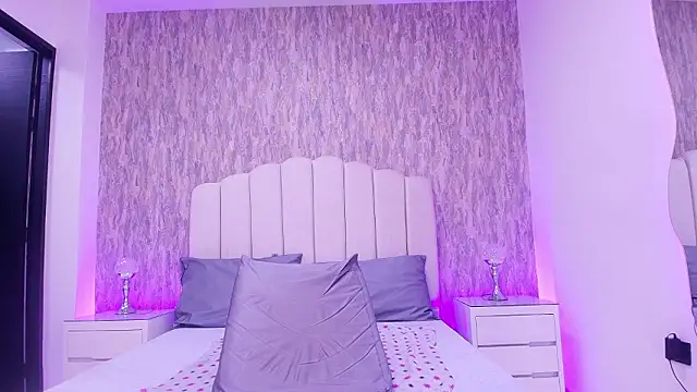 raven lilith  online show from March 20, 2026, 3:18 am