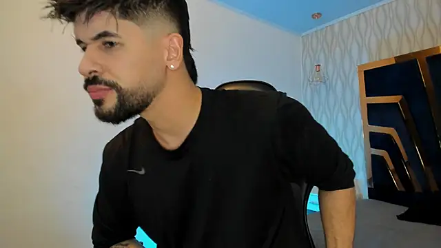 Snapshot of Petesevans chatting on November 27, 2025, 11:16 pm Petesevans online show from November 27, 2025, 11:16 pm