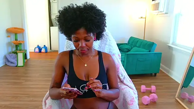 Snapshot of mochamimi chatting on October 17, 2025, 3:03 pm mochamimi online show from October 17, 2025, 3:03 pm